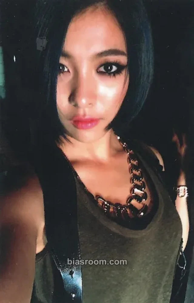f(x) - Luna - Red Light Album album photocard