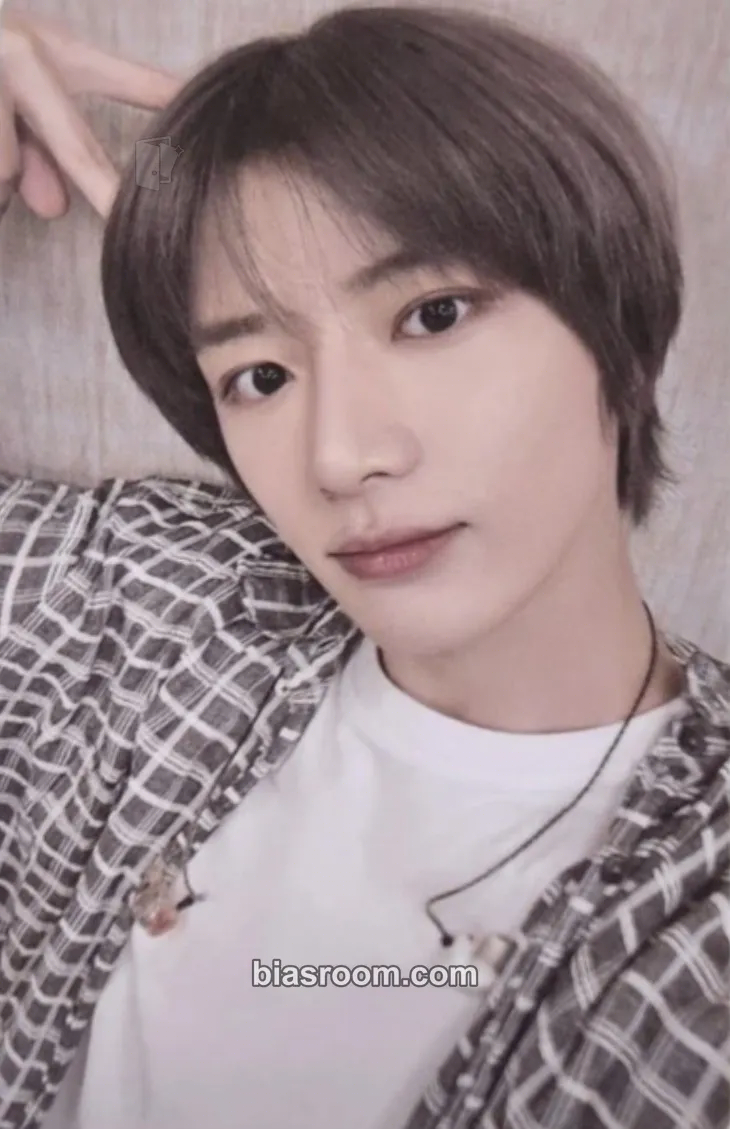 Beomgyu The Star Chapter: Sanctuary Photocard - TOMORROW X TOGETHER - TOMORROW X TOGETHER K-pop photocard