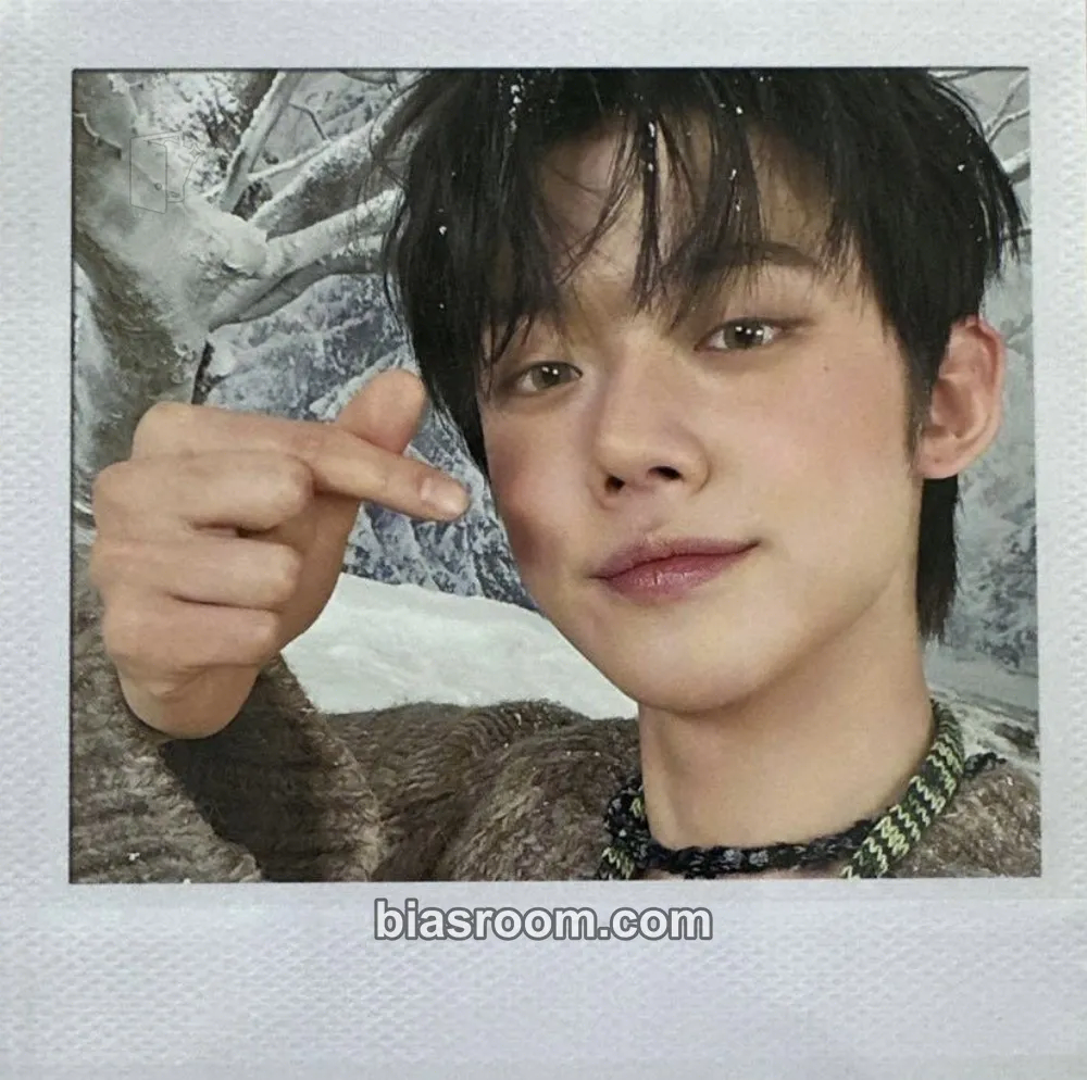 Yeonjun 誓い (CHIKAI) Photocard - TOMORROW X TOGETHER - TOMORROW X TOGETHER K-pop photocard