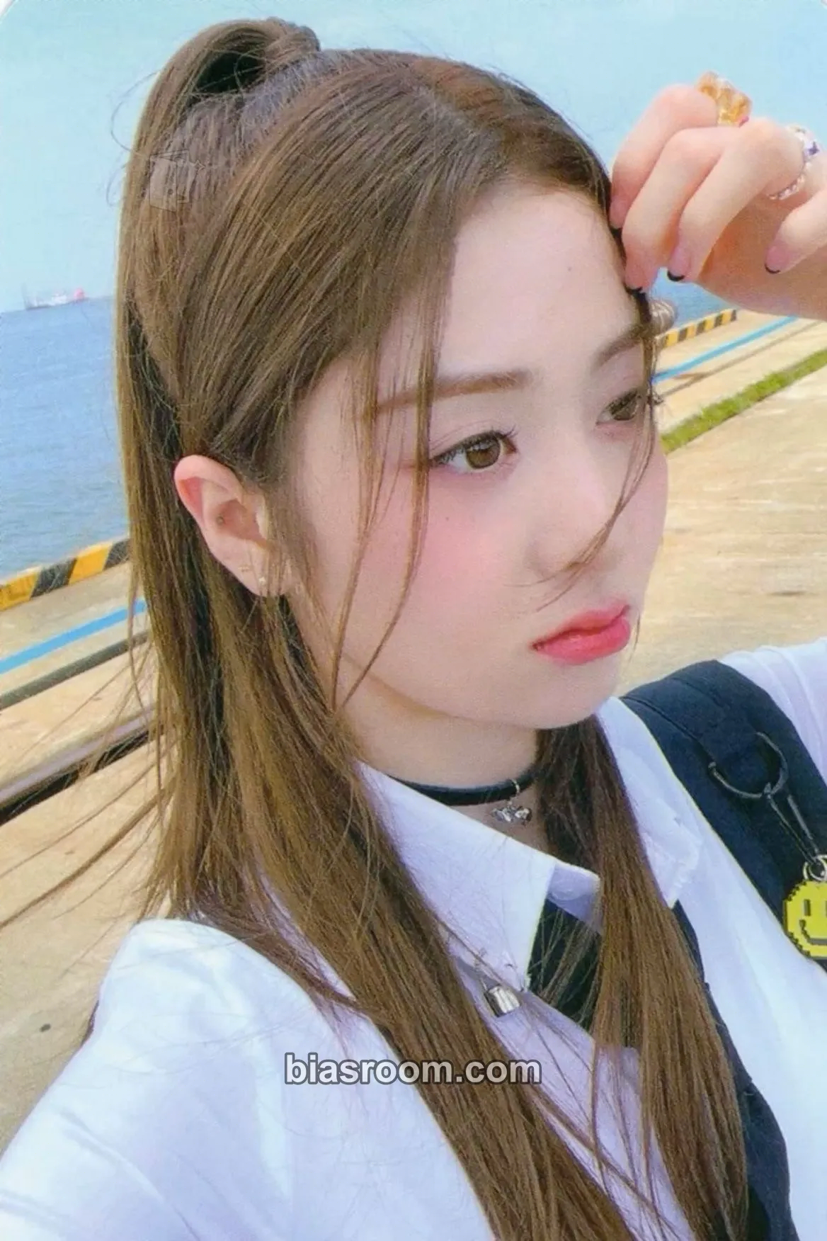 Huh Yunjin ANTIFRAGILE Photocard - LE SSERAFIM - LE SSERAFIM K-pop photocard