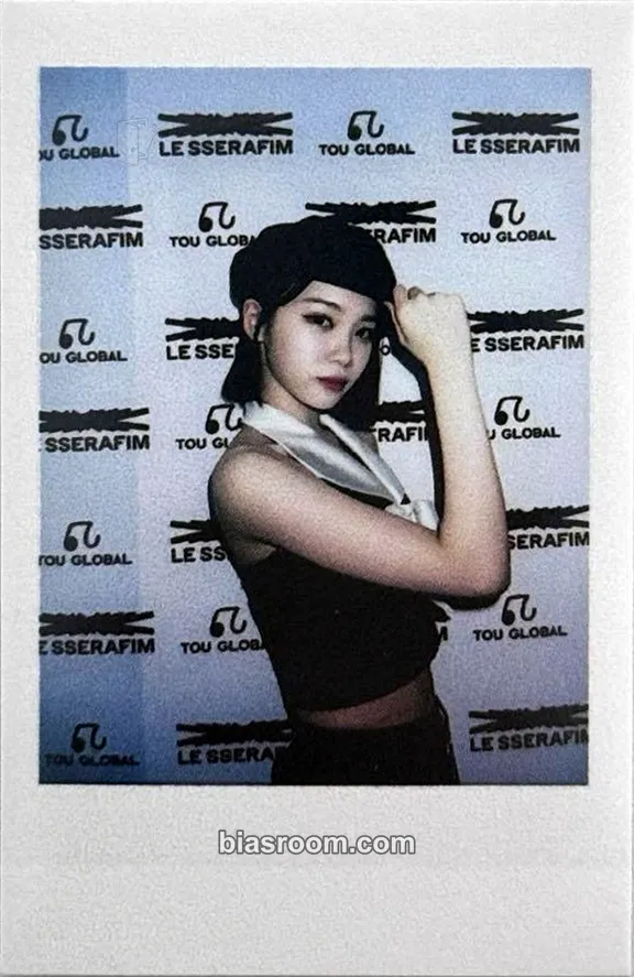 Kim Chaewon FEARLESS Photocard - LE SSERAFIM - LE SSERAFIM K-pop photocard