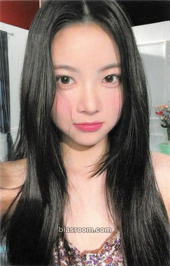 Hong Eunchae FEARLESS Photocard - LE SSERAFIM - LE SSERAFIM K-pop photocard