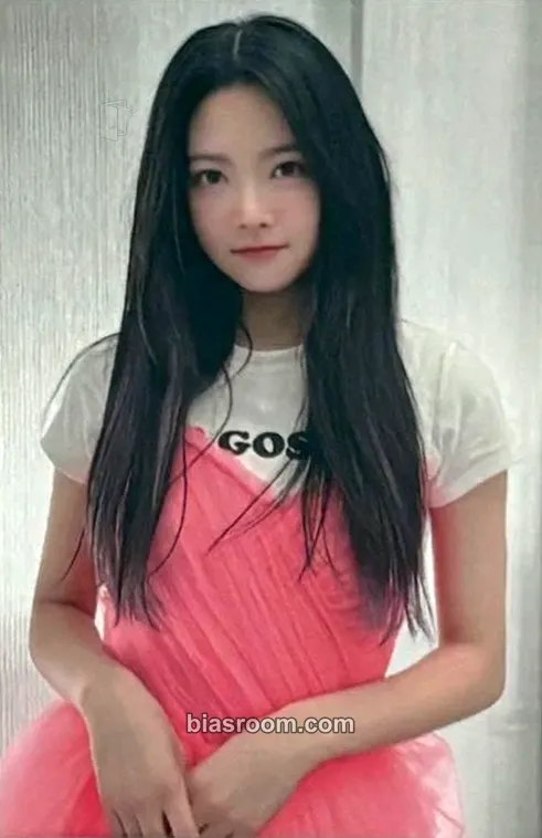 Hong Eunchae FEARLESS Photocard - LE SSERAFIM - LE SSERAFIM K-pop photocard