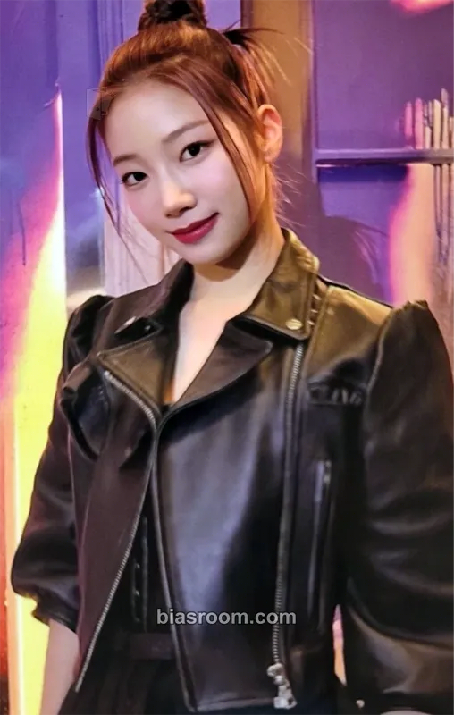 Kazuha FEARLESS Photocard - LE SSERAFIM - LE SSERAFIM K-pop photocard