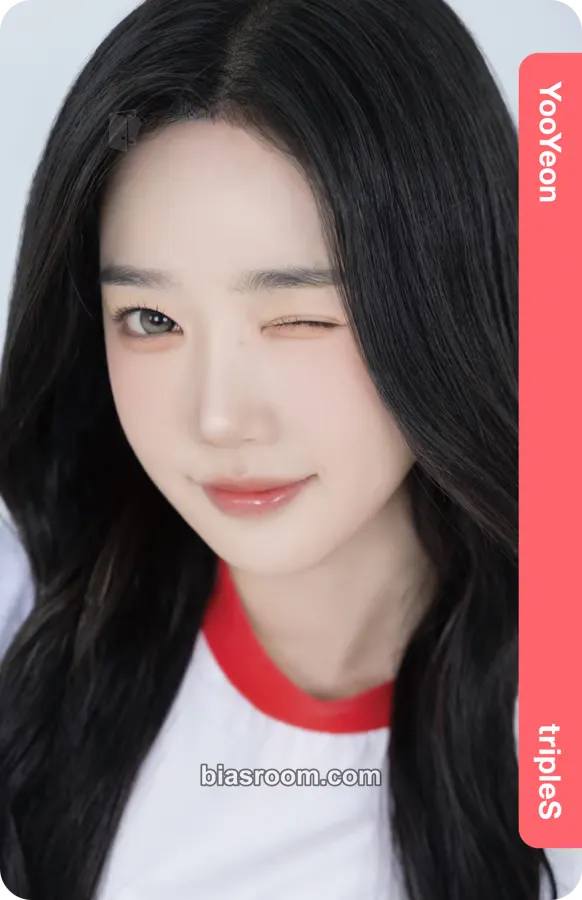 Yooyeon Atom02 Physical Objekts Photocard - tripleS - tripleS K-pop photocard