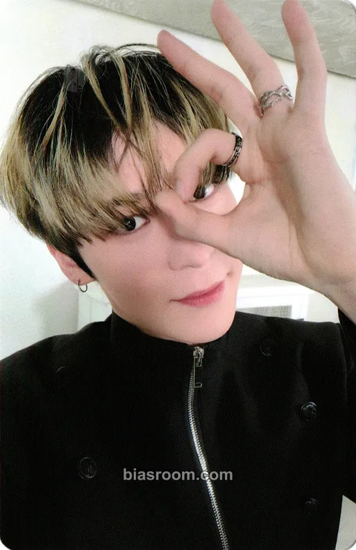 Yunho Limitless Photocard - ATEEZ - ATEEZ K-pop photocard