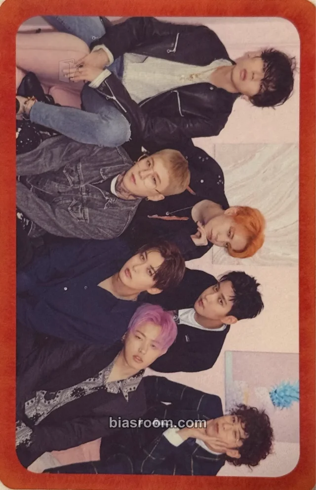 Block B - Montage Album red border