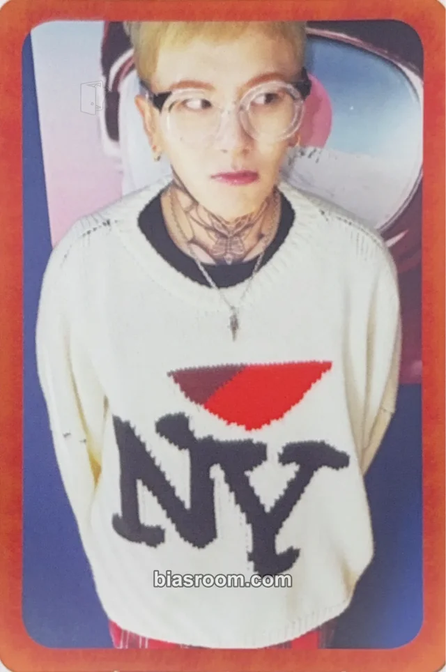 Block B - Taeil - Montage Album album photocard red border