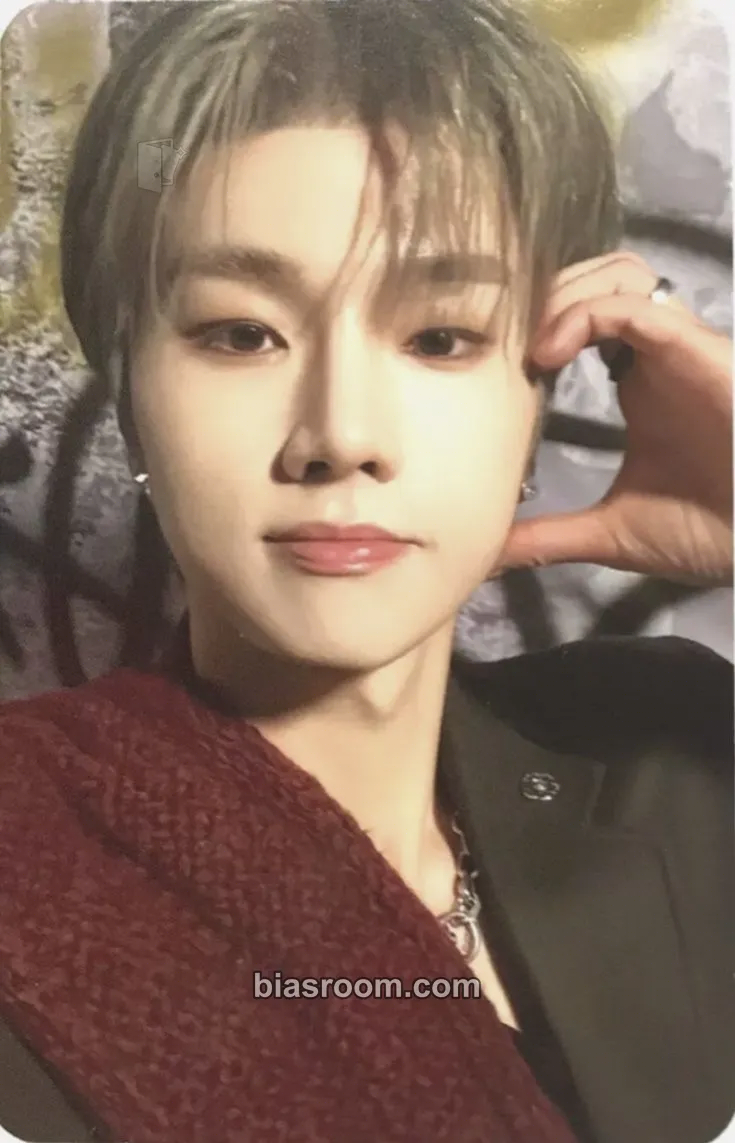 Jungsu Troubleshooting Photocard - Xdinary Heroes - Xdinary Heroes K-pop photocard
