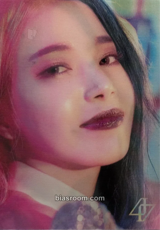 MAMAMOO - Solar - reality in BLACK Album lenticular album photocard