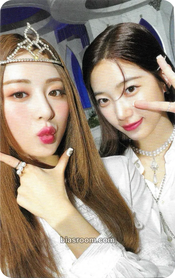 FEARLESS (Japanese Ver.) Photocard - LE SSERAFIM - LE SSERAFIM K-pop photocard