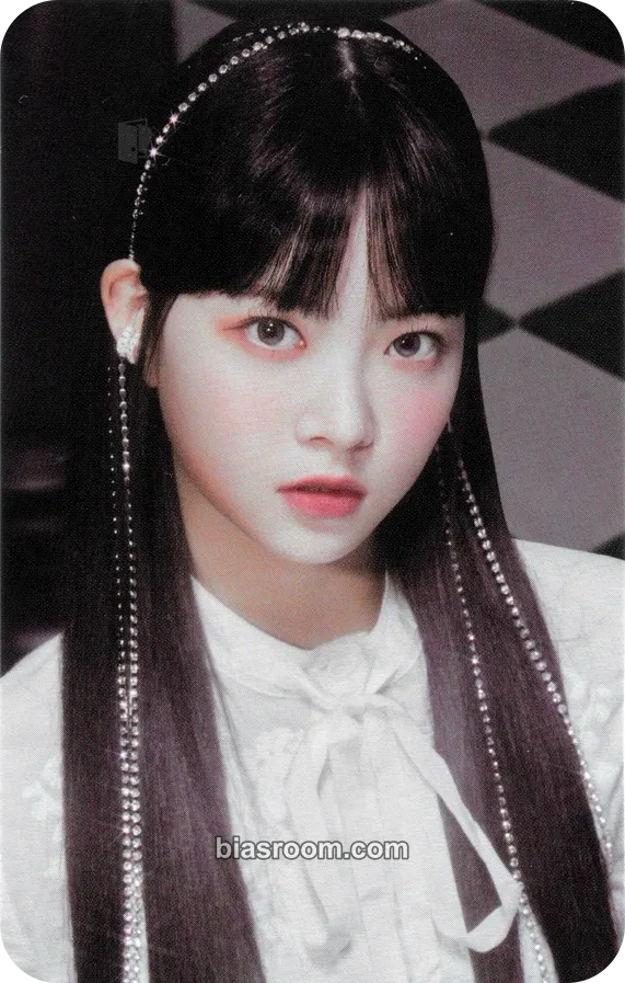 Hong Eunchae FEARLESS (Japanese Ver.) Photocard - LE SSERAFIM - LE SSERAFIM K-pop photocard