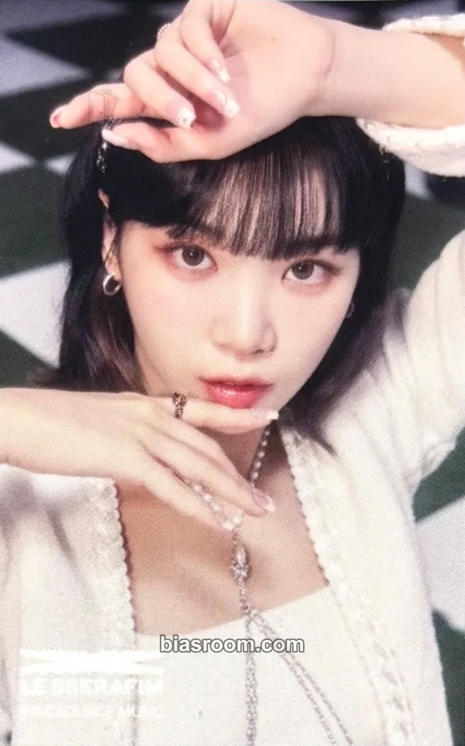 Kim Chaewon FEARLESS (Japanese Ver.) Photocard - LE SSERAFIM - LE SSERAFIM K-pop photocard