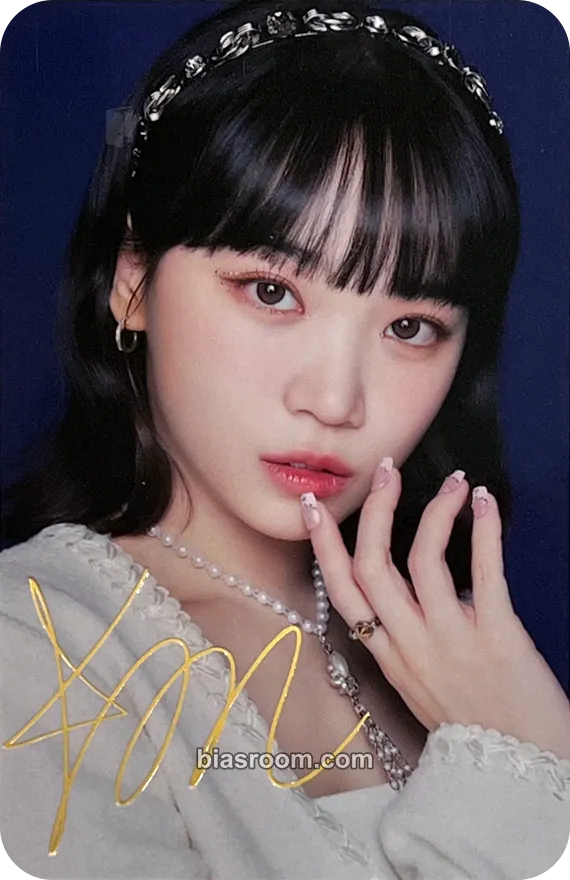 Kim Chaewon FEARLESS (Japanese Ver.) Photocard - LE SSERAFIM - LE SSERAFIM K-pop photocard