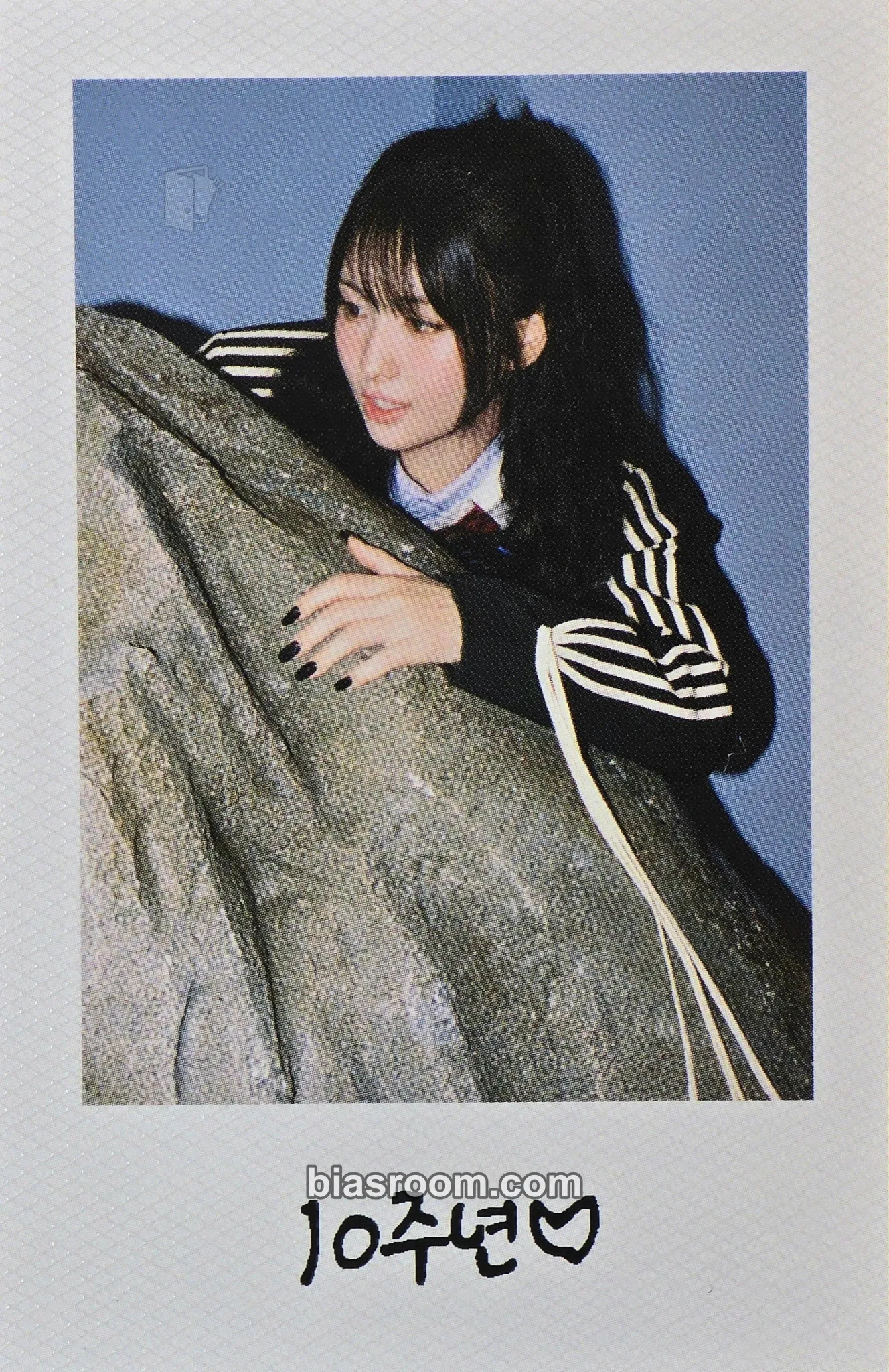 Momo TEN: The Story Goes On Photocard - TWICE - TWICE K-pop photocard