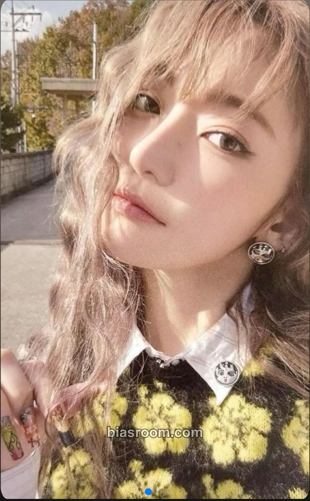 Sakura HOT Photocard - LE SSERAFIM - LE SSERAFIM K-pop photocard