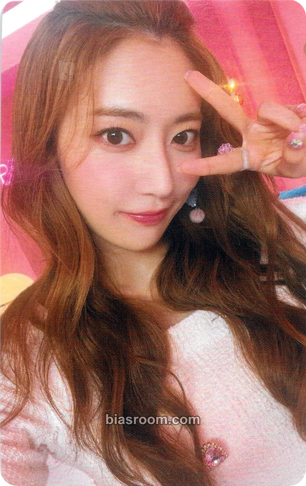 Sakura FEARLESS (Japanese Ver.) Photocard - LE SSERAFIM - LE SSERAFIM K-pop photocard