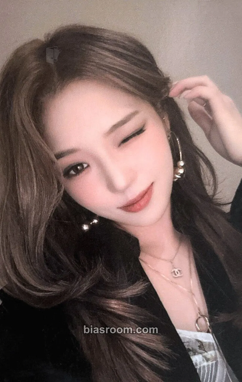 Jisun Midnight Guest Photocard - fromis_9 - fromis_9 K-pop photocard