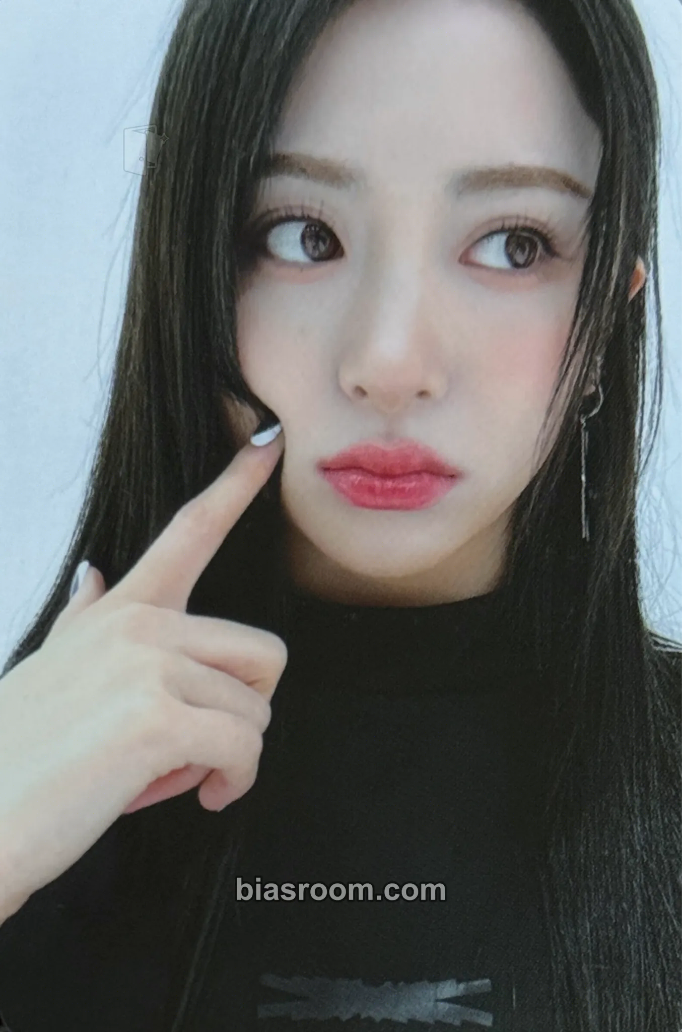 Huh Yunjin UNFORGIVEN Photocard - LE SSERAFIM - LE SSERAFIM K-pop photocard