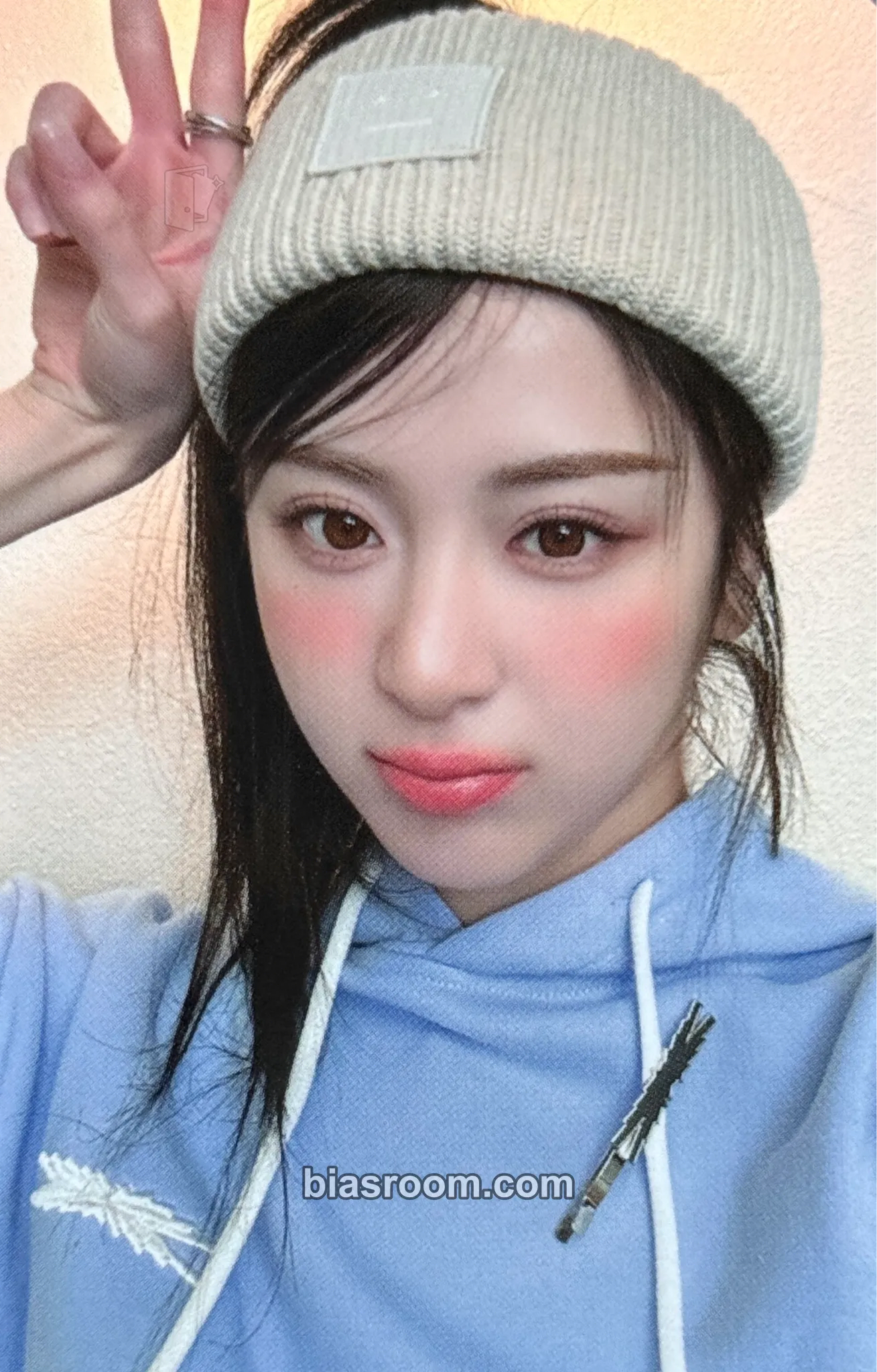 Huh Yunjin UNFORGIVEN Photocard - LE SSERAFIM - LE SSERAFIM K-pop photocard