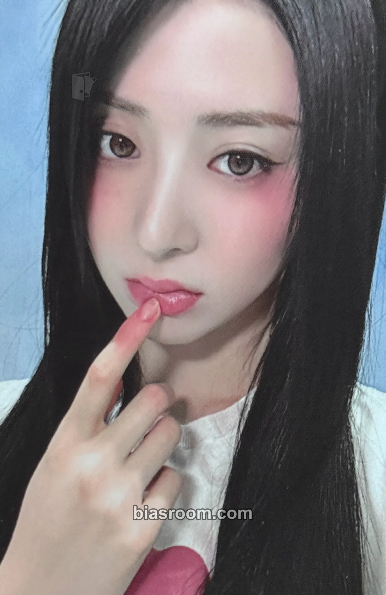 Huh Yunjin UNFORGIVEN Photocard - LE SSERAFIM - LE SSERAFIM K-pop photocard