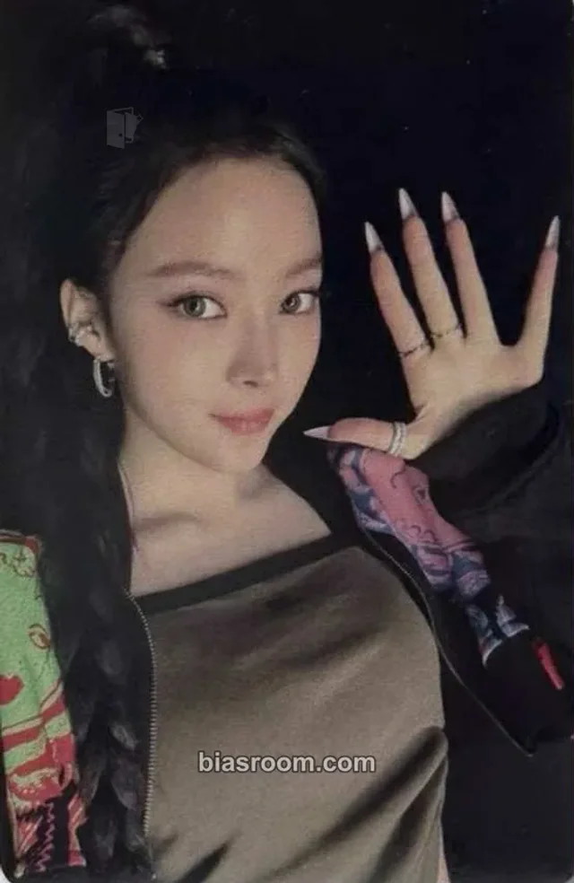 MEOVV - Narin - HANDS UP Album broadcast