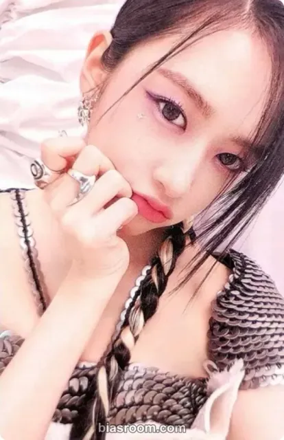 IVE - Yujin - IVE SWITCH Album album photocard digipack version