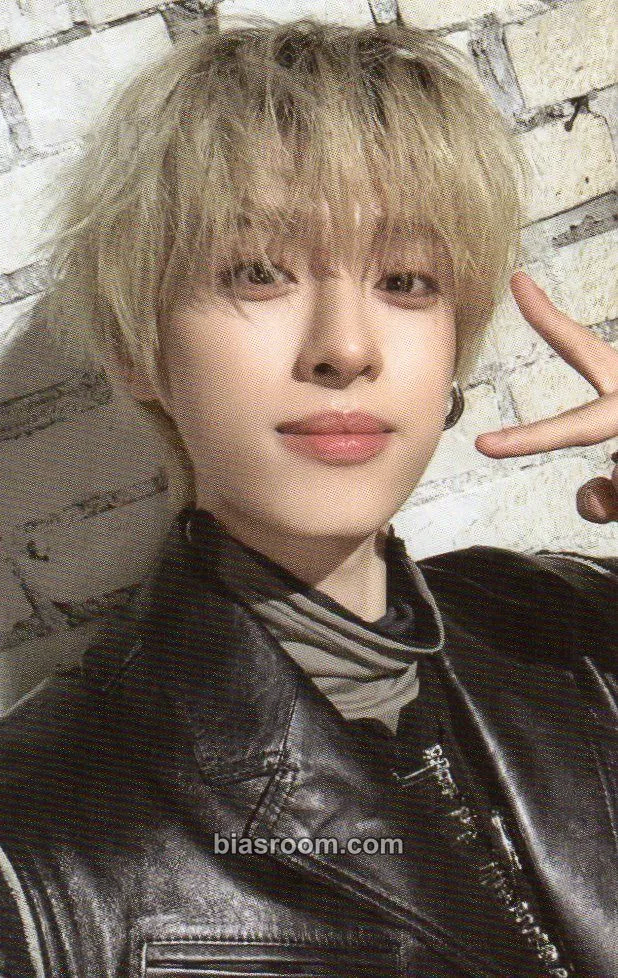 Gaon Troubleshooting Photocard - Xdinary Heroes - Xdinary Heroes K-pop photocard