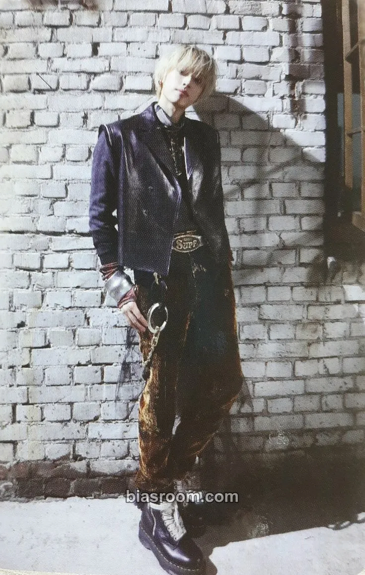 Gaon Troubleshooting Photocard - Xdinary Heroes - Xdinary Heroes K-pop photocard