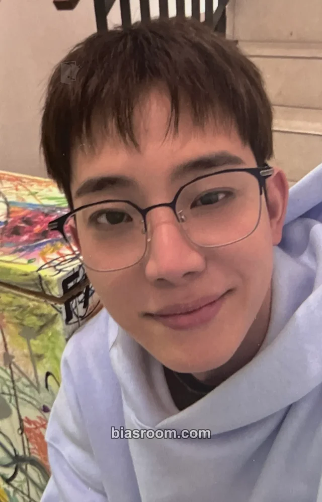 The Rose - Dojoon - Once Upon a WRLD Tour Event tour merch