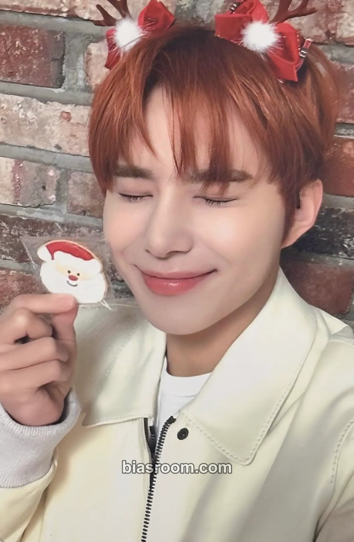 Jungwoo Pink Christmas 2023 Photocard - NCT - NCT K-pop photocard