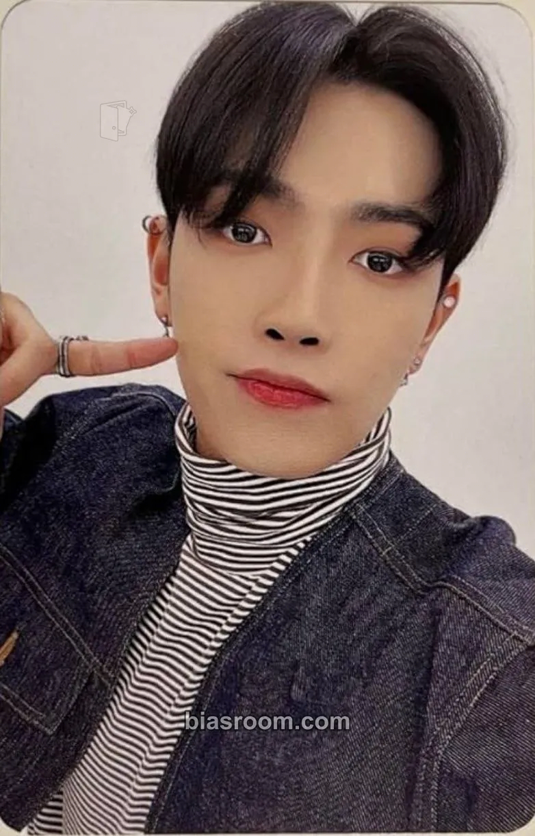 Hongjoong SPIN OFF : FROM THE WITNESS Photocard - ATEEZ - ATEEZ K-pop photocard