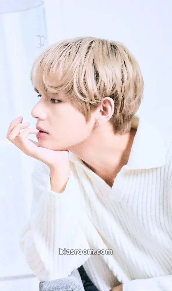 V Mediheal Photocard - BTS - BTS K-pop photocard