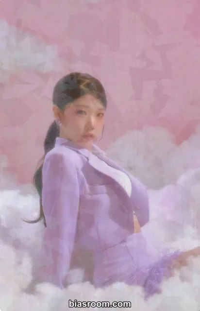 CLASS:y - Hyungseo - CLASS IS OVER Album album photocard holographic (hologram)