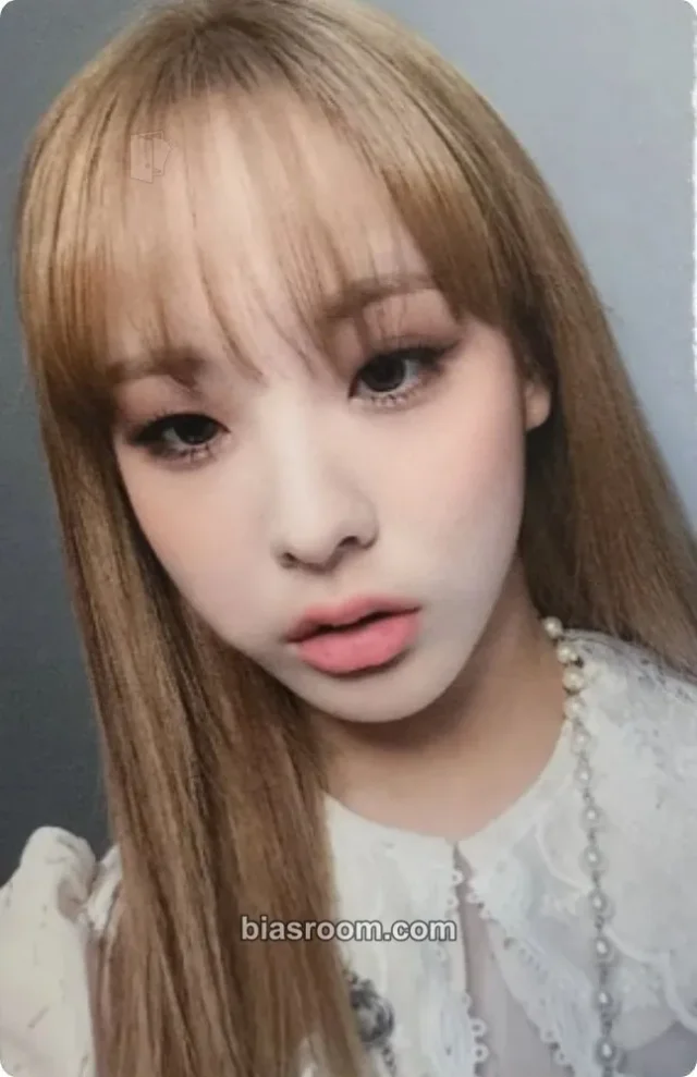 CLASS:y - Hyungseo - CLASS IS OVER Album album photocard platform version