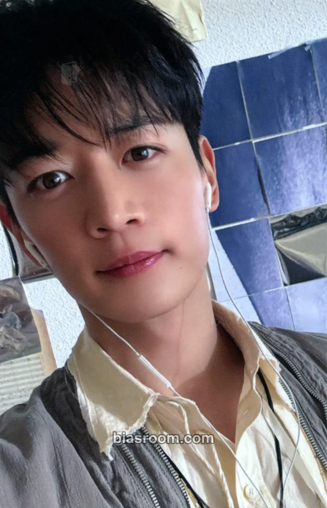 SHINee - Minho - Poet | Artist Album makestar pre-order benefit (pob)