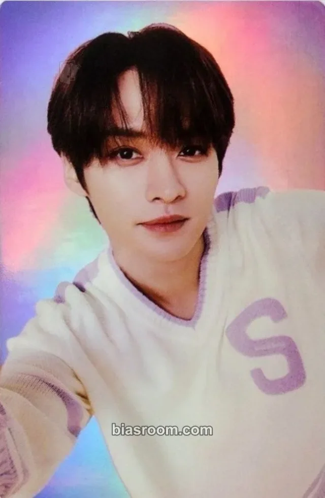 Stray Kids - Lee Know - Ultra Milk x Stray Kids Other round 3 double-sided brand collaboration holographic (hologram)