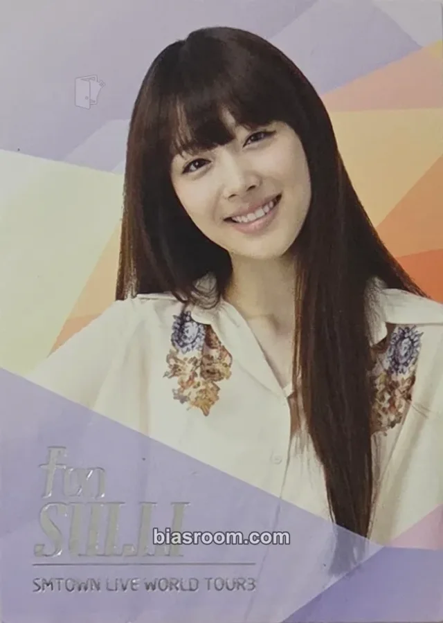 f(x) - Sulli - SM Town Live World Tour III Event tour merch trading card B version