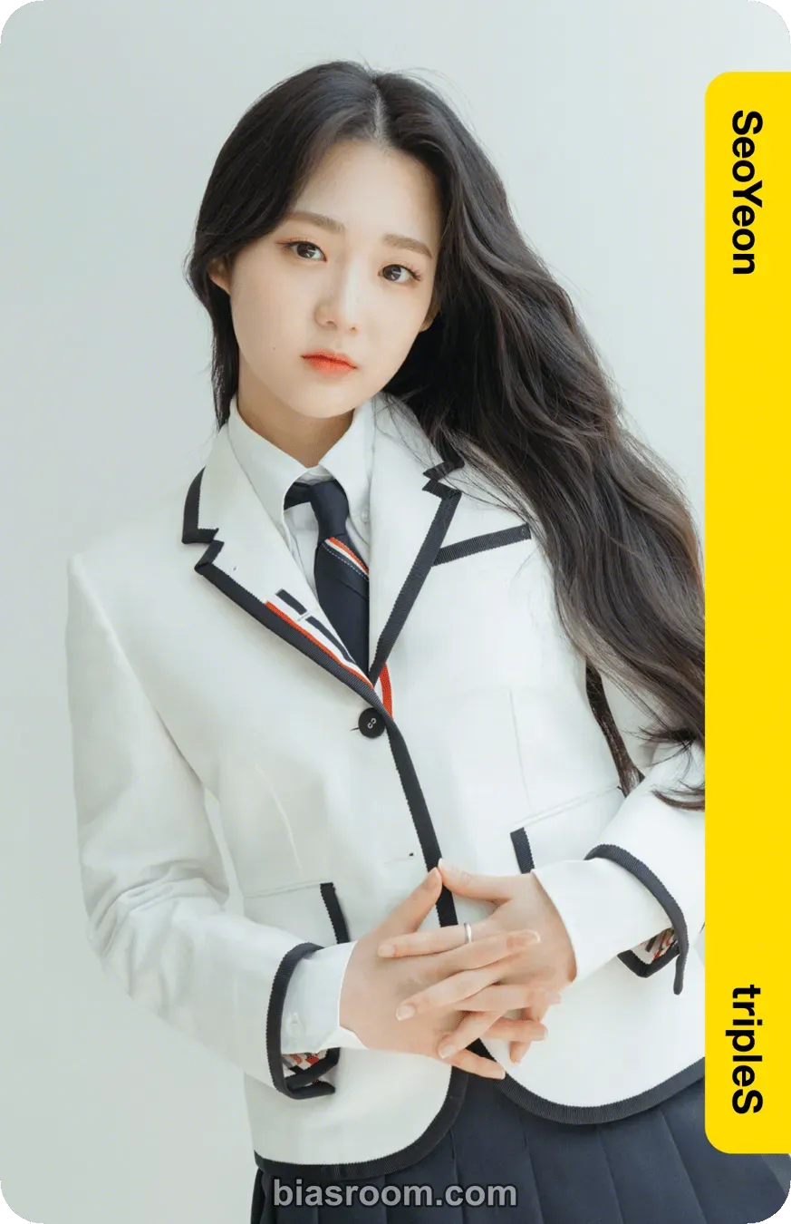 Seoyeon Atom01 First Class Objekts Photocard - tripleS - tripleS K-pop photocard