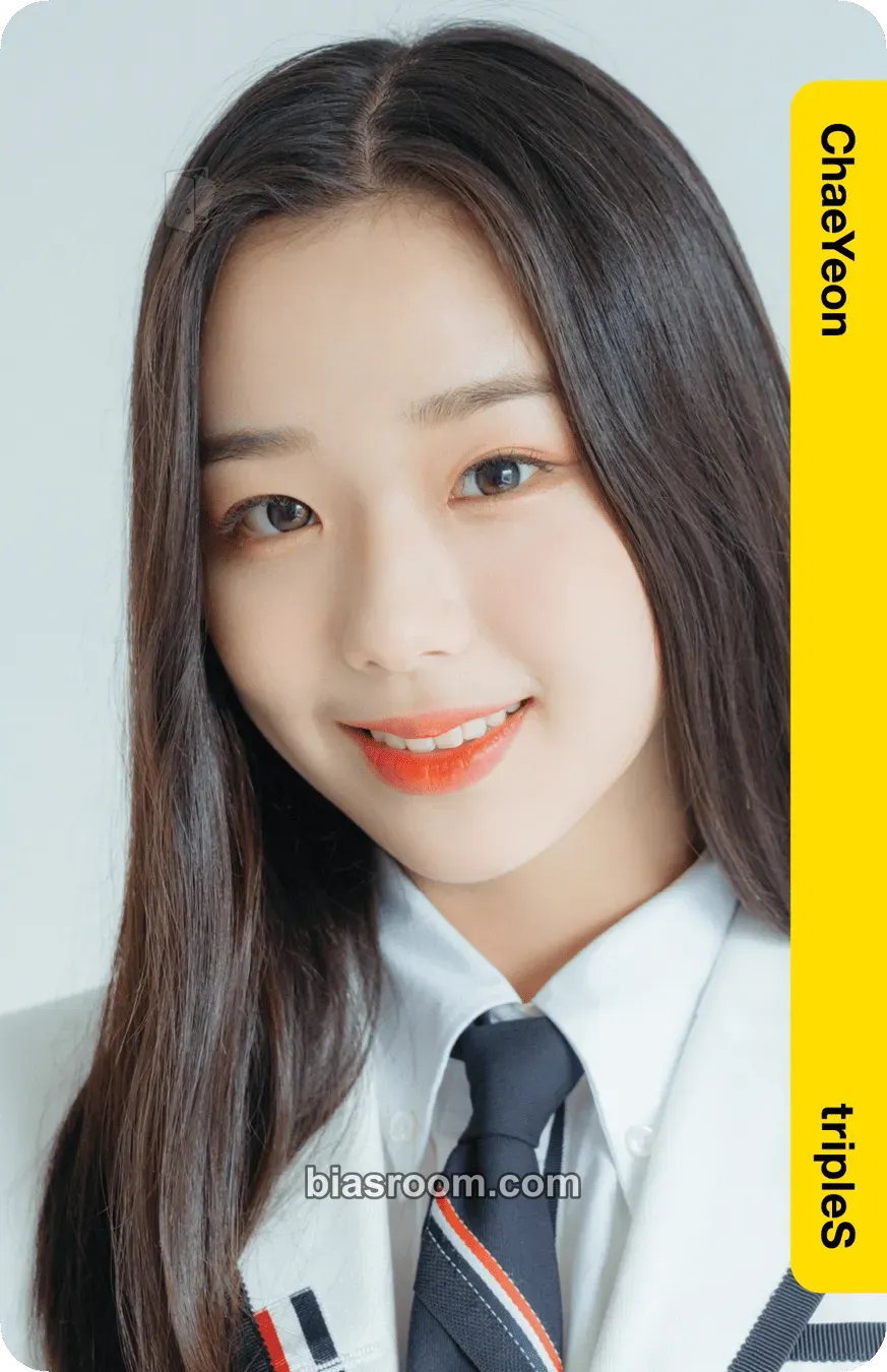 Chaeyeon Atom01 First Class Objekts Photocard - tripleS - tripleS K-pop photocard