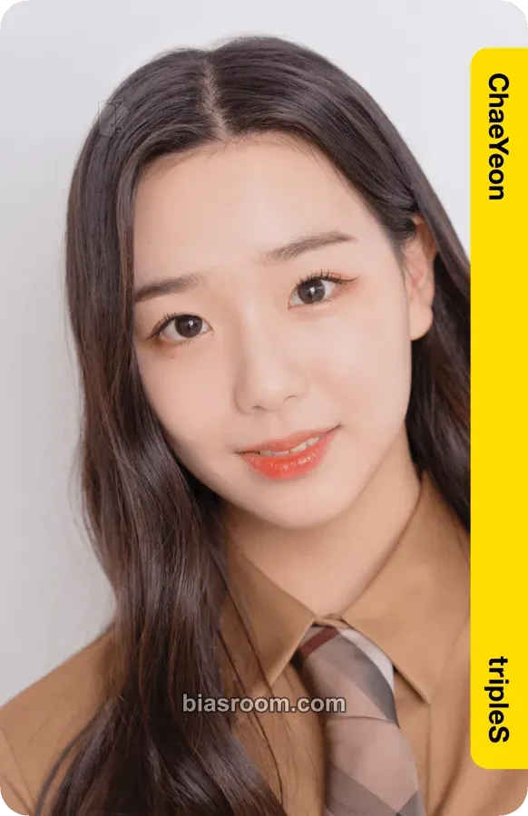 Chaeyeon Atom01 First Class Objekts Photocard - tripleS - tripleS K-pop photocard
