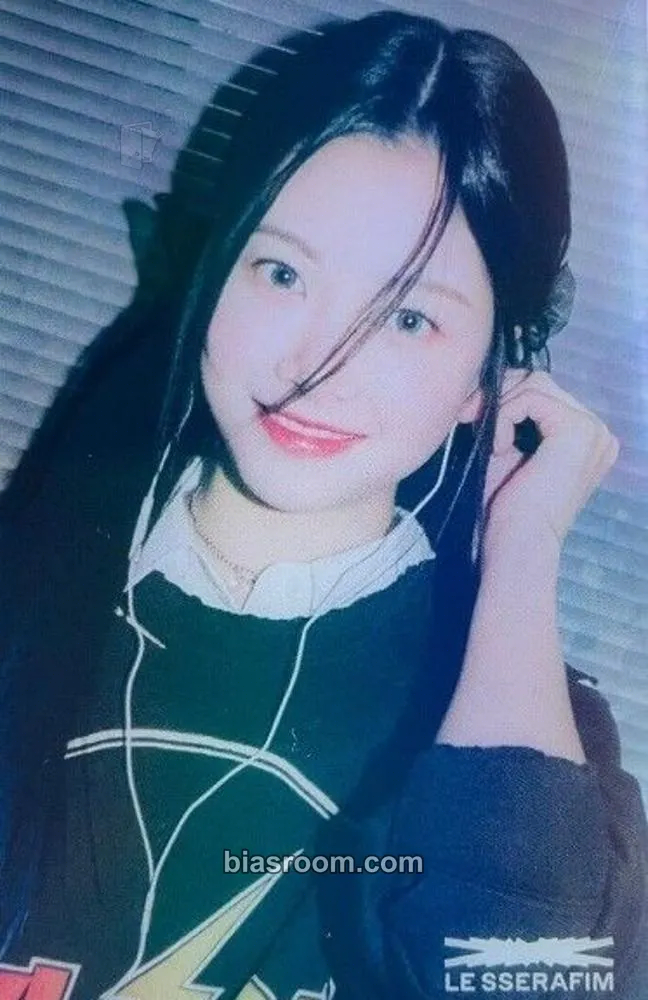 Hong Eunchae ANTIFRAGILE Photocard - LE SSERAFIM - LE SSERAFIM K-pop photocard