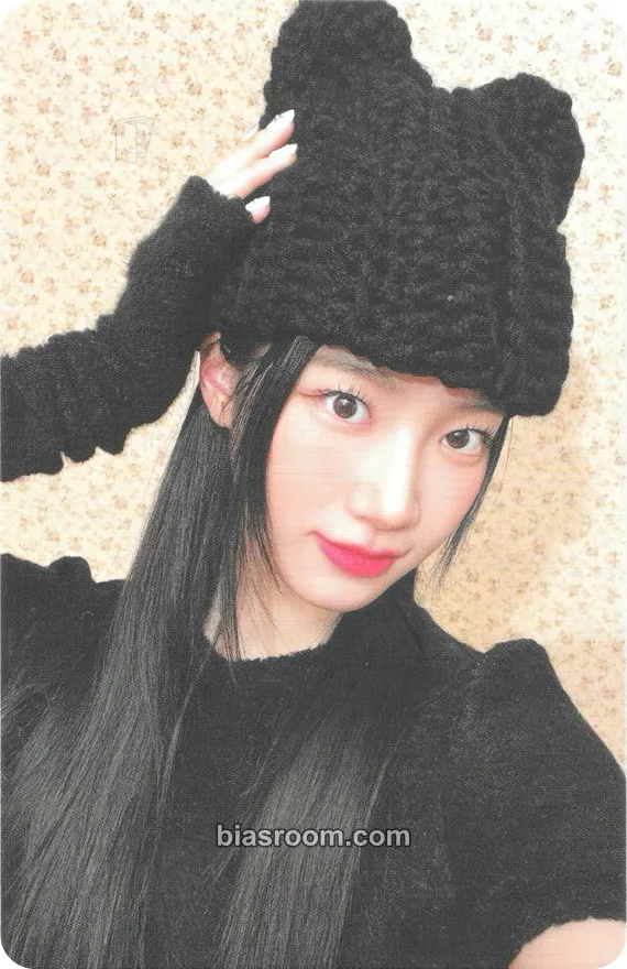 Kazuha UNFORGIVEN Photocard - LE SSERAFIM - LE SSERAFIM K-pop photocard