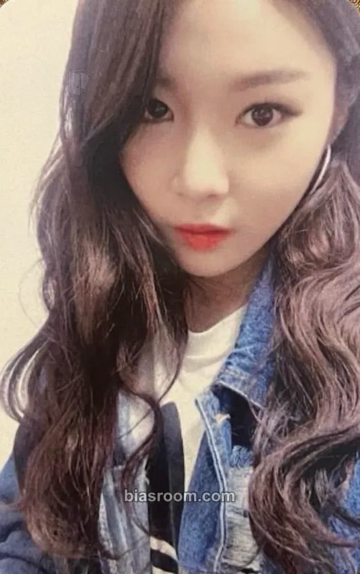 Chung Ha Hands on Me Photocard - photocard K-pop di Chung Ha