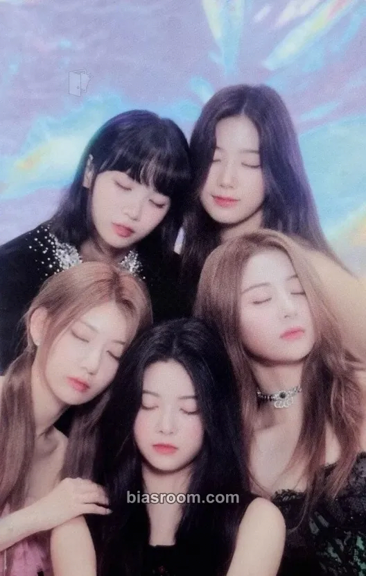 ANTIFRAGILE Photocard - LE SSERAFIM - LE SSERAFIM K-pop photocard