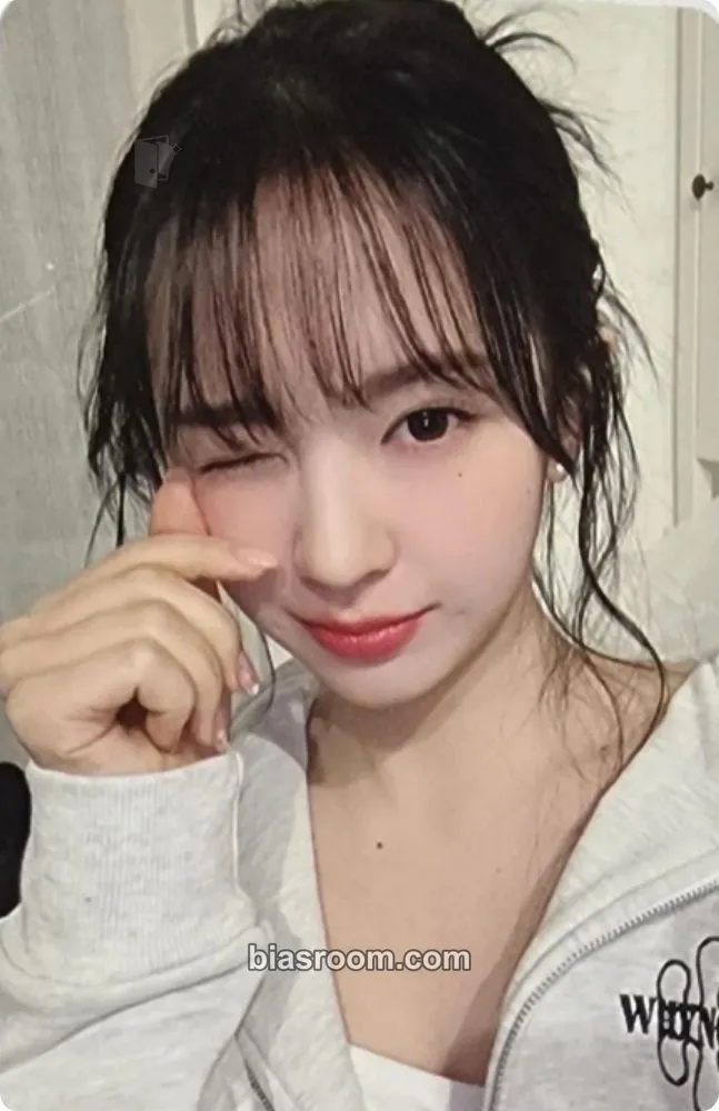 Mashiro LOVESTRUCK! Photocard - Kep1er - Kep1er K-pop photocard
