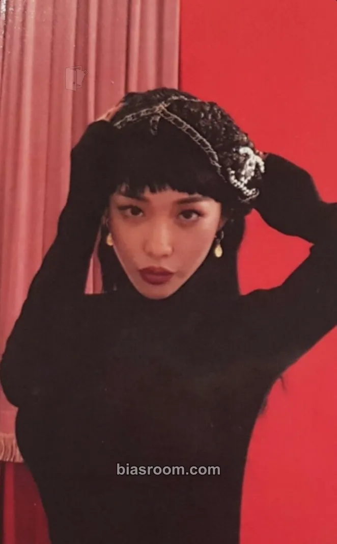 Chung Ha XII (Gotta Go) Photocard - Chung Ha K-pop photocard