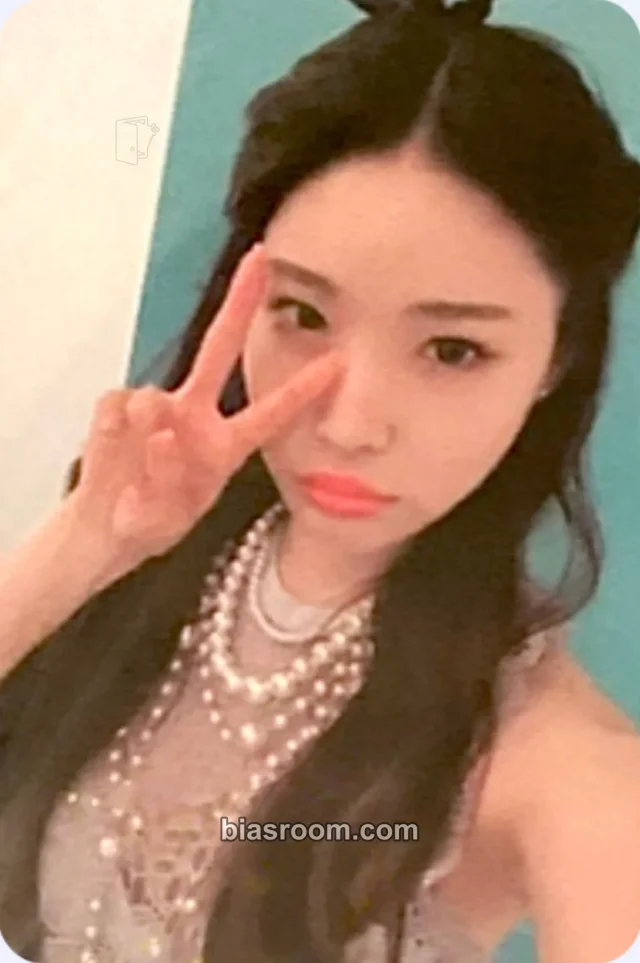 Chung Ha - Chung Ha - Flourishing Album fanclub exclusive