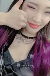 Chung Ha Querencia Photocard - Chung Ha K-pop photocard