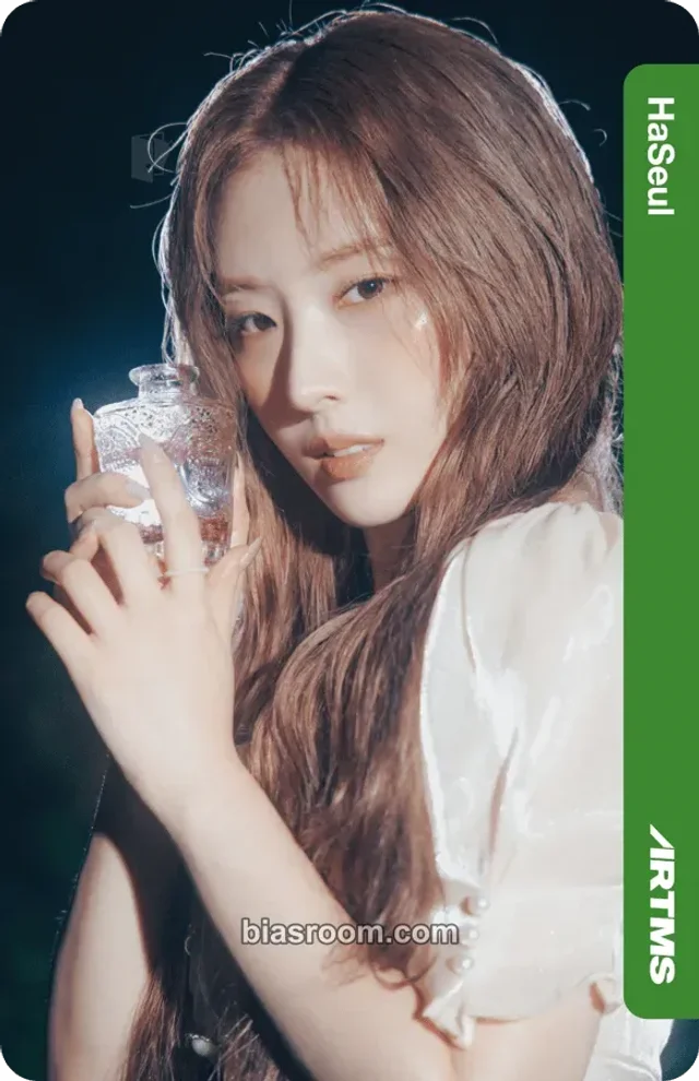 ARTMS - HaSeul - ARTMS 3rd World Tour: Grand Club Icarus Event merch photocard tour merch